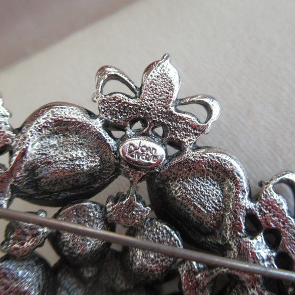 VTG JOAN RIVERS Faux Tanzanite, Pearls w/Rhinestones PIN BROOCH Silver Tone 2.5" - Picture 6 of 7